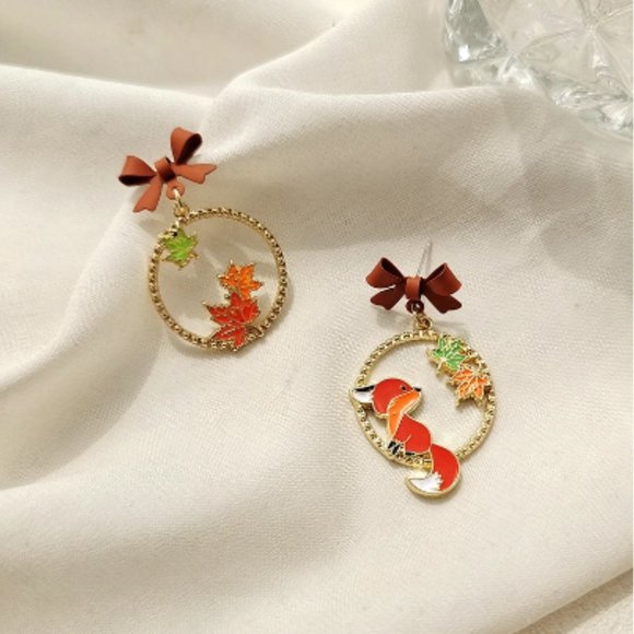 🍏50% OFF/3+...Asymmetrical Fox and Maple Leaves Earrings - Picture 3 of 7